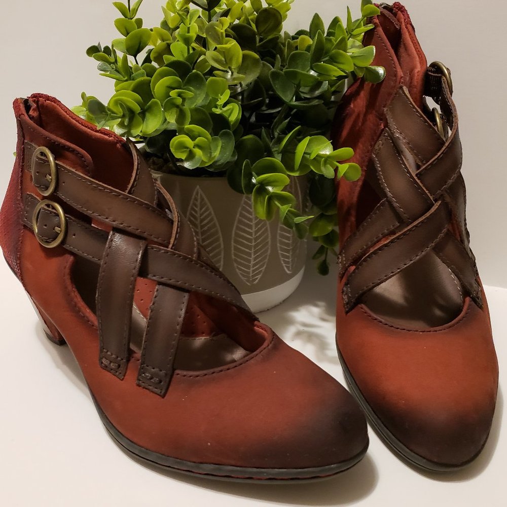 Earth "Amber" Heeled Leather Booties in Brick
